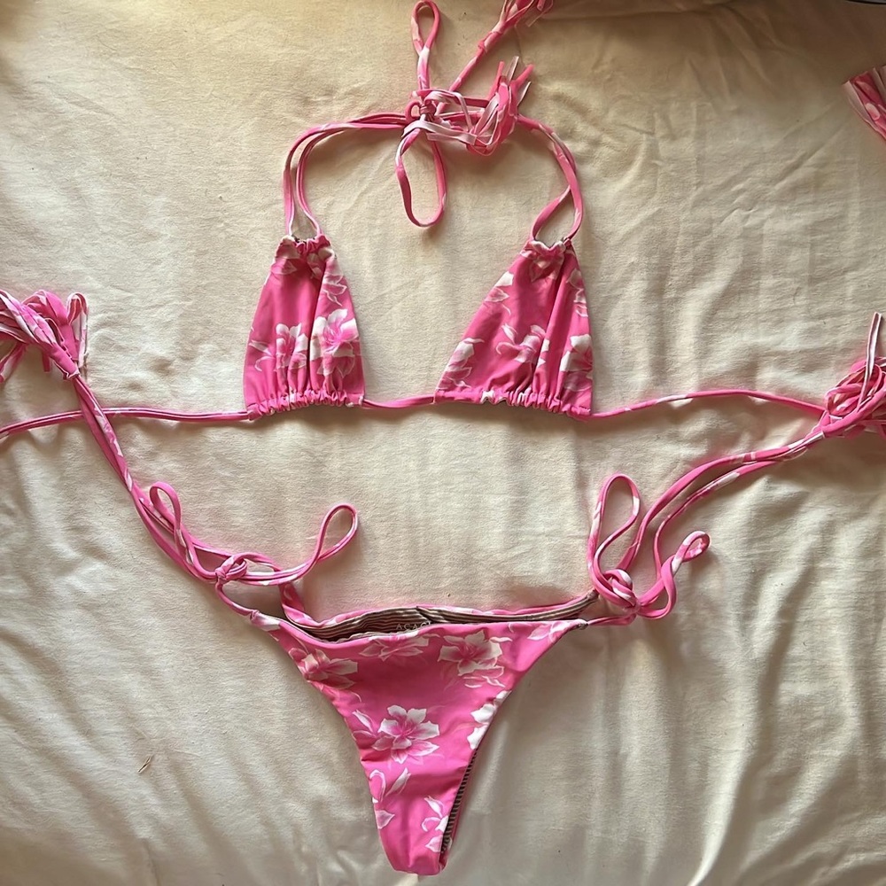 SOLD Acacia Neon Vintage set